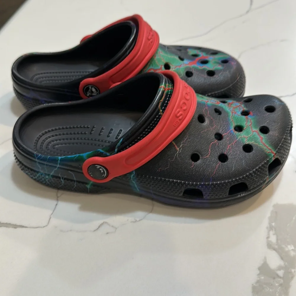 Used Crocs - Picture 3 of 6